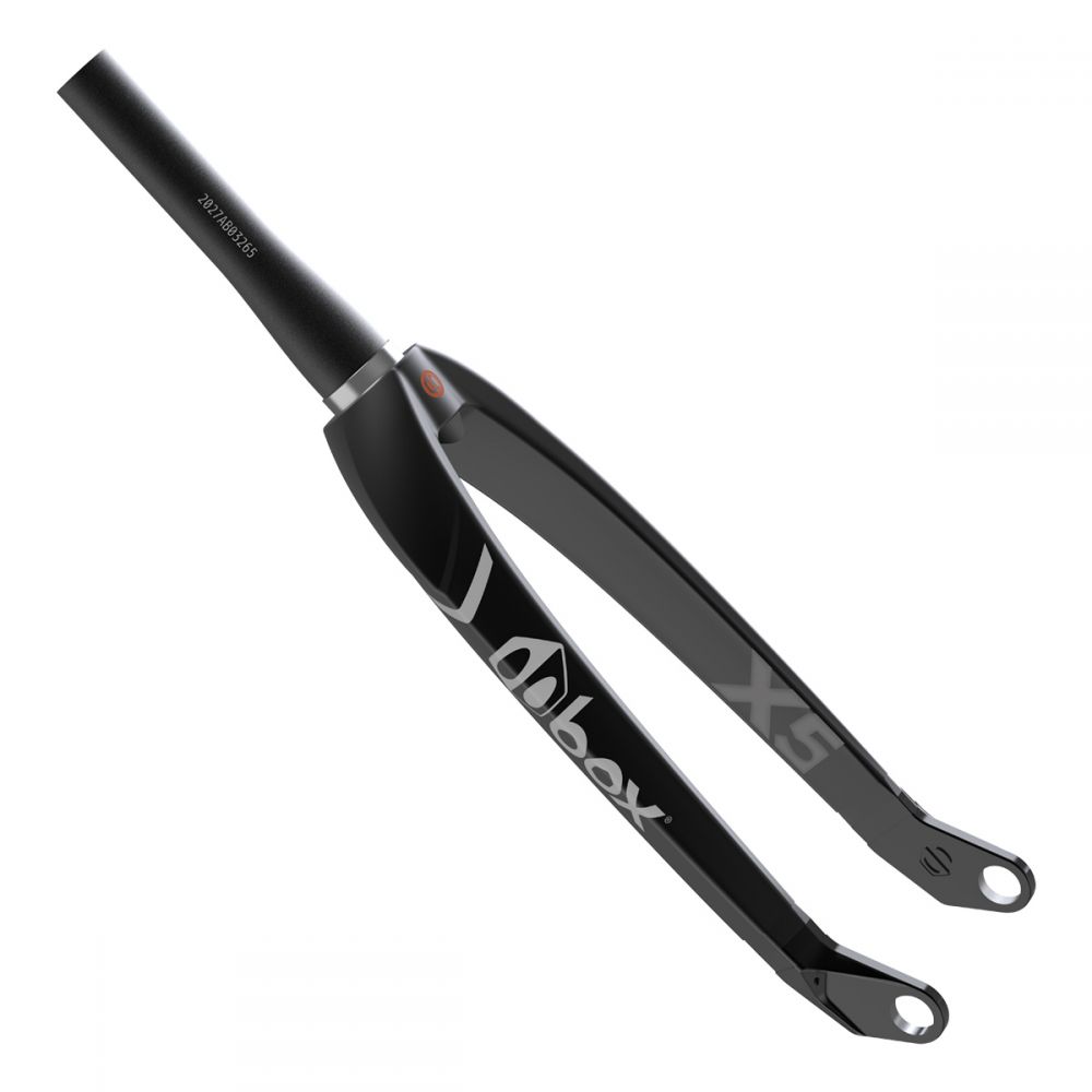 BOX ONE X5 24" 20MM CARBON BLACK FORK
